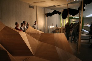 Die versammelte Täterschaft: Neanderthal Museum, res-d und Firma Blank bei einem Pressetermin im Stammbusch versammelt